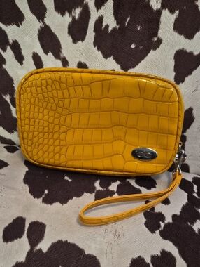 Mustard Yellow Croc Cooler🥶 Wristlet Bag